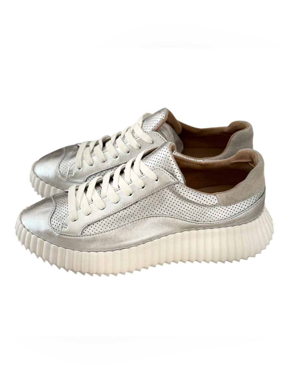 Silent D Clodette Pale Silver Leather Platform Sneaker Size 39 (EU) 8/8.5 (US)